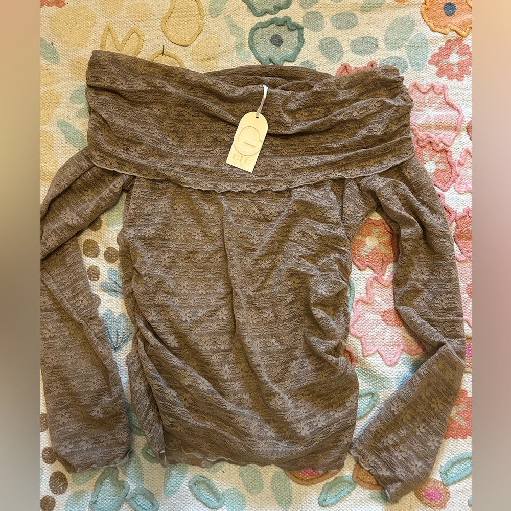 Off-Shoulder Lace Brown Short XL